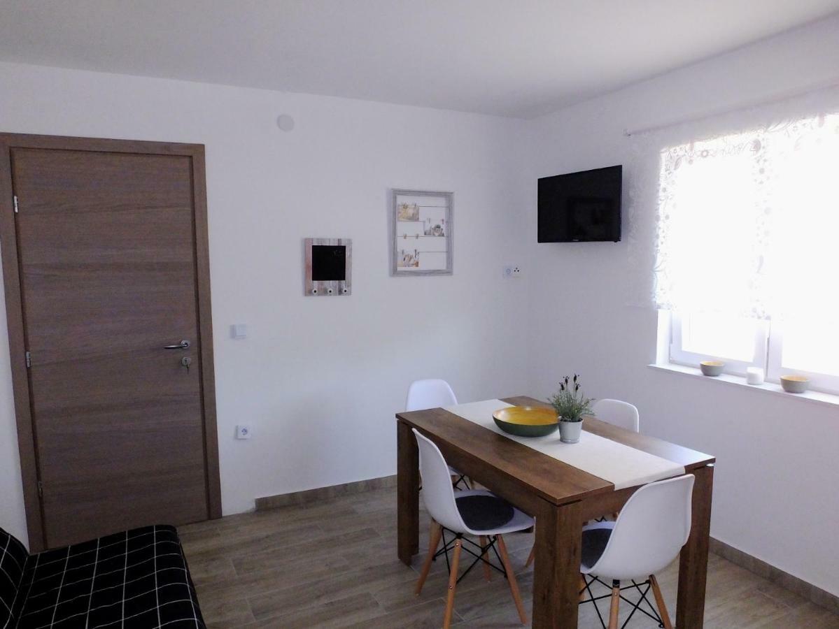 Apartmani Berno Starigrad Paklenica Exterior photo